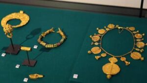 looted asante royal artefacts